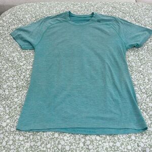 Lululemon workout shirt